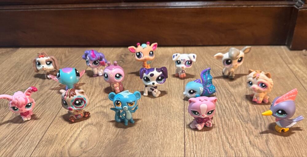 Lot of 15 LPS Littlest Pet Shop figures - Dragonfly needs batteries READ